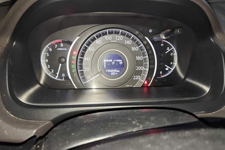 Used Honda CR-V 2013 2.0L 2WD Classic Edition Odometer Close Up