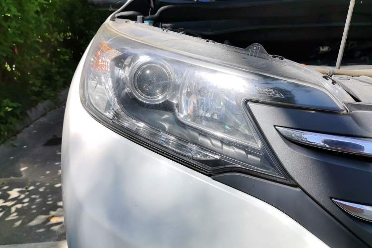 Used Honda CR-V 2013 2.4L two-wheel drive luxury version Right Front Headlight