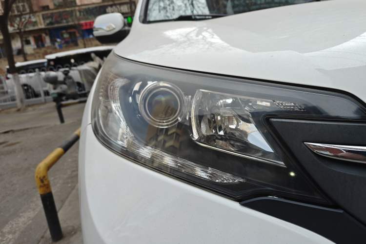 Used Honda CR-V 2013 2.0L Four-wheel Drive Classic Edition Right Front Headlight
