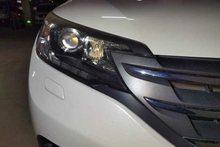 Used Honda CR-V 2013 2.4L Four-Wheel Drive Prestige Edition Right Front Headlight