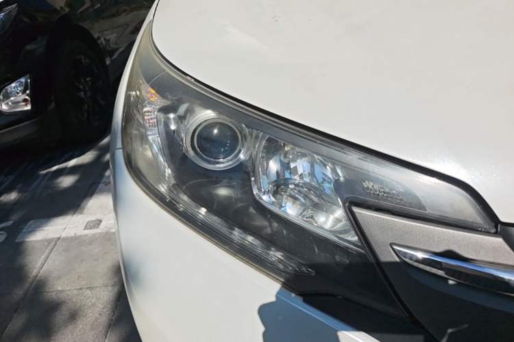 Used Honda CR-V 2013 2.4L two-wheel drive luxury version Right Front Headlight