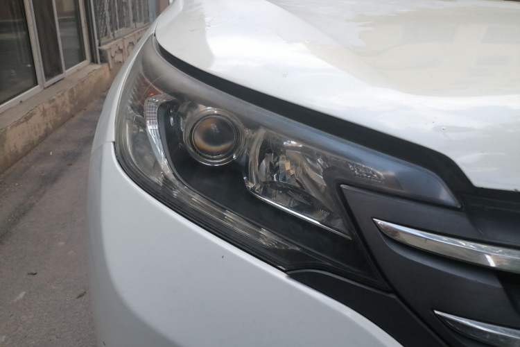 Used Honda CR-V 2013 2.4L two-wheel drive luxury version Right Front Headlight