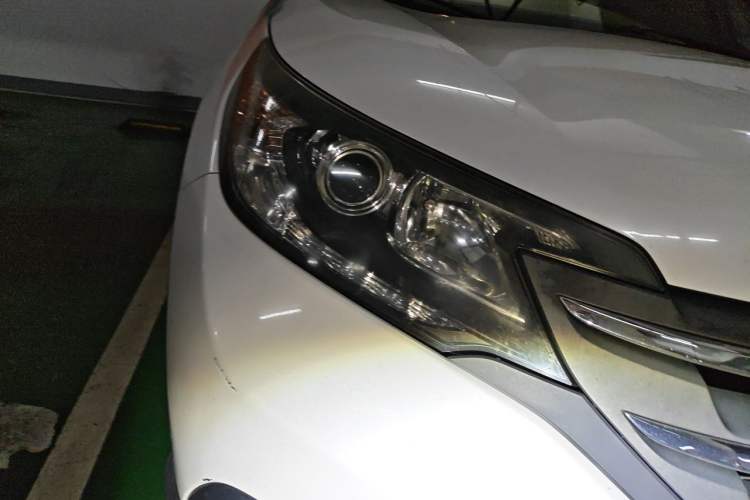 Used Honda CR-V 2013 2.4L four-wheel drive luxury version Right Front Headlight