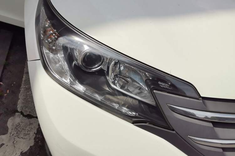 Used Honda CR-V 2013 2.4L two-wheel drive luxury version Right Front Headlight