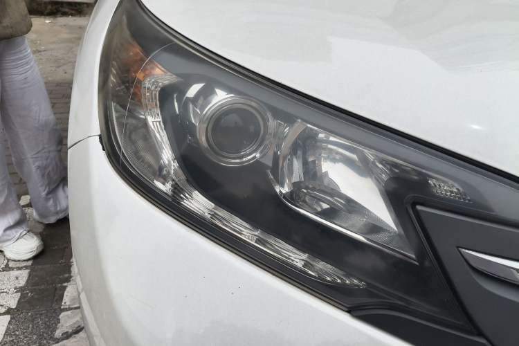 Used Honda CR-V 2013 2.4L four-wheel drive luxury version Right Front Headlight