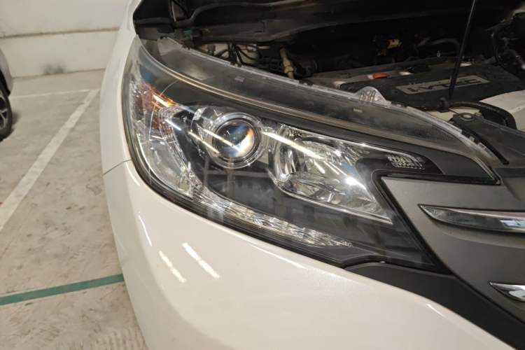 Used Honda CR-V 2013 2.4L four-wheel drive luxury version Right Front Headlight