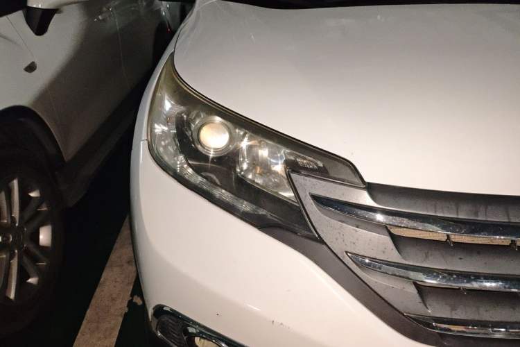 Used Honda CR-V 2013 2.4L two-wheel drive luxury version Right Front Headlight