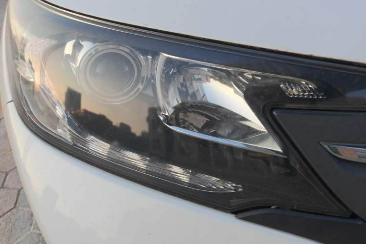 Used Honda CR-V 2013 2.4L two-wheel drive luxury version Right Front Headlight