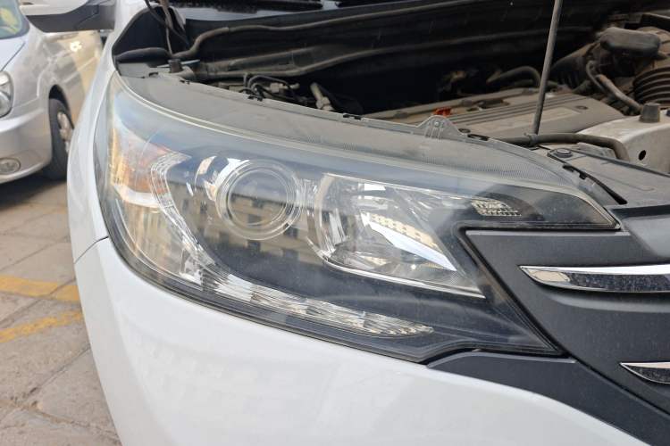 Used Honda CR-V 2013 2.4L four-wheel drive luxury version Right Front Headlight