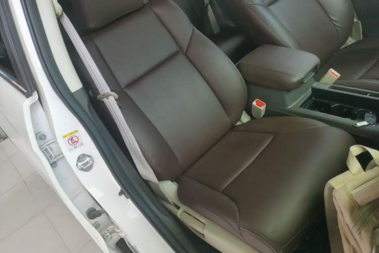 Used Honda CR-V 2013 2.0L 2WD Classic Edition Right Front Seat
