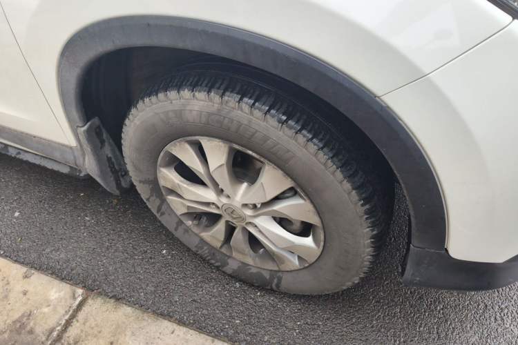 Used Honda CR-V 2013 2.4L four-wheel drive luxury version Right Front Wheel Hub