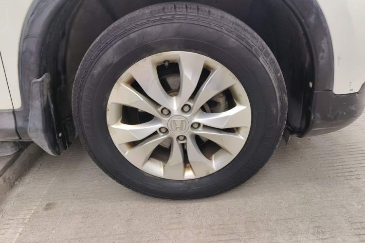 Used Honda CR-V 2013 2.4L two-wheel drive luxury version Right Front Wheel Hub