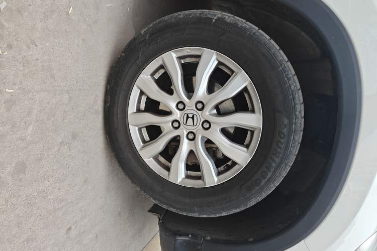 Used Honda CR-V 2013 2.0L Four-wheel Drive Classic Edition Right Front Wheel Hub