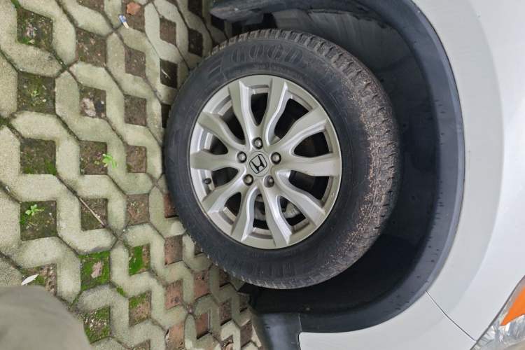 Used Honda CR-V 2013 2.0L 2WD Classic Edition Right Front Wheel Hub