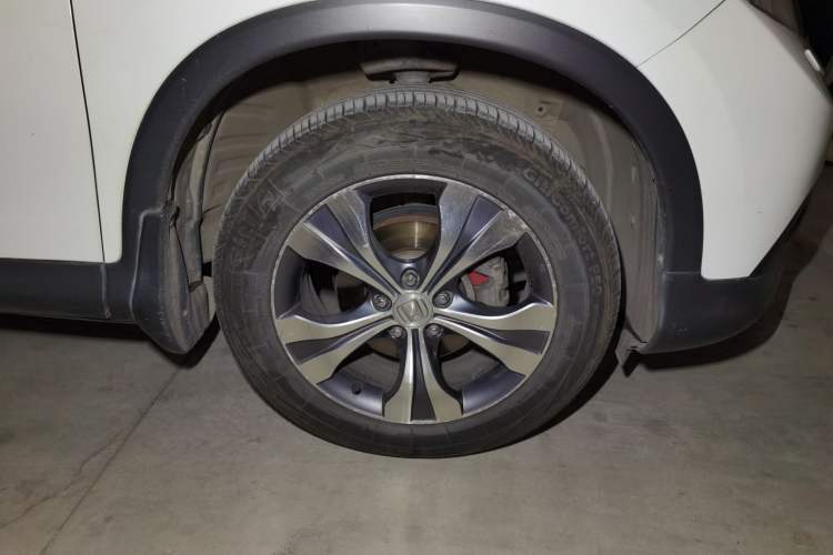 Used Honda CR-V 2013 2.4L Four-Wheel Drive Prestige Edition Right Front Wheel Hub