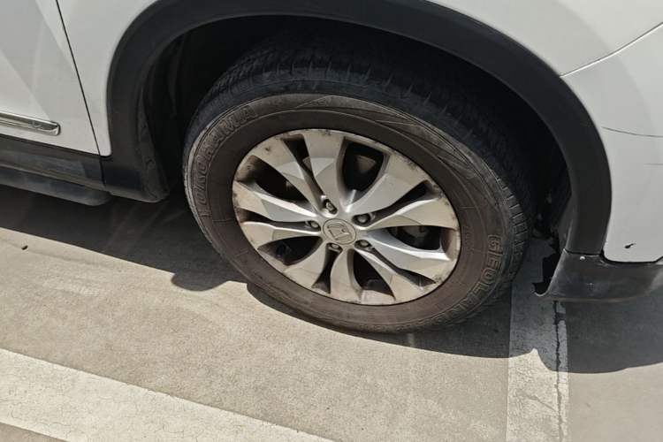 Used Honda CR-V 2013 2.4L two-wheel drive luxury version Right Front Wheel Hub