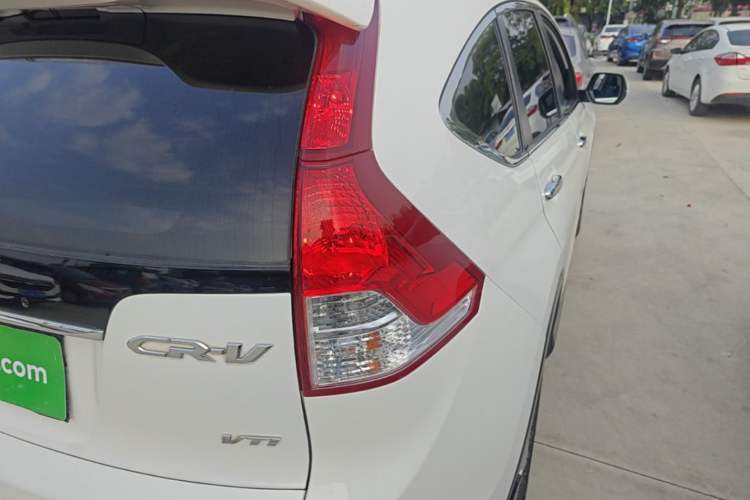 Used Honda CR-V 2013 2.4L four-wheel drive luxury version Right Rear Taillight