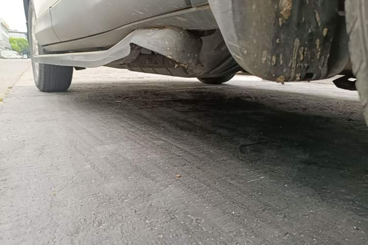 Used Honda CR-V 2013 2.4L two-wheel drive luxury version Right Side Sill