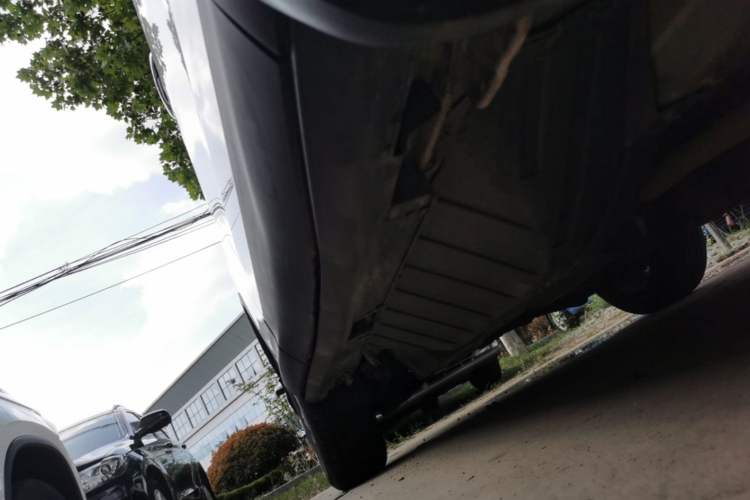 Used Honda CR-V 2013 2.4L two-wheel drive luxury version Right Side Sill