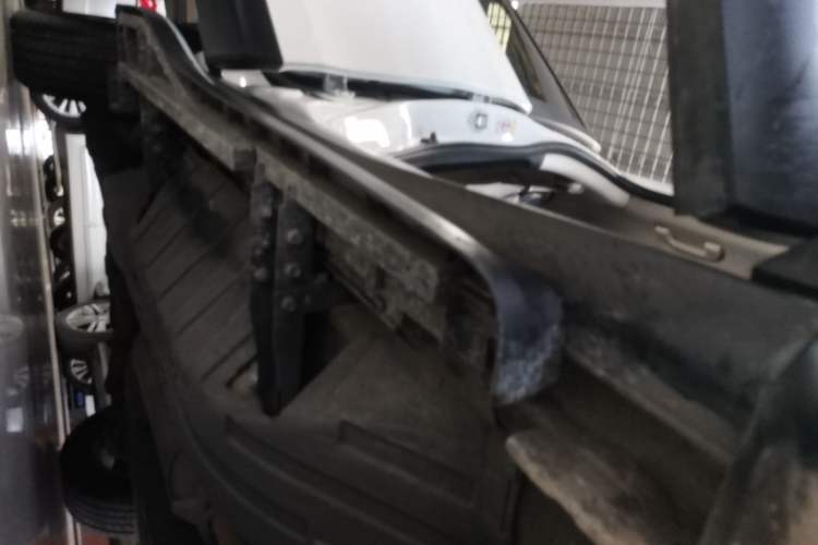 Used Honda CR-V 2013 2.4L four-wheel drive luxury version Right Side Sill