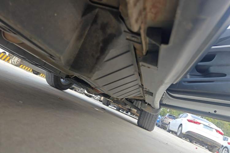 Used Honda CR-V 2013 2.4L four-wheel drive luxury version Right Side Sill