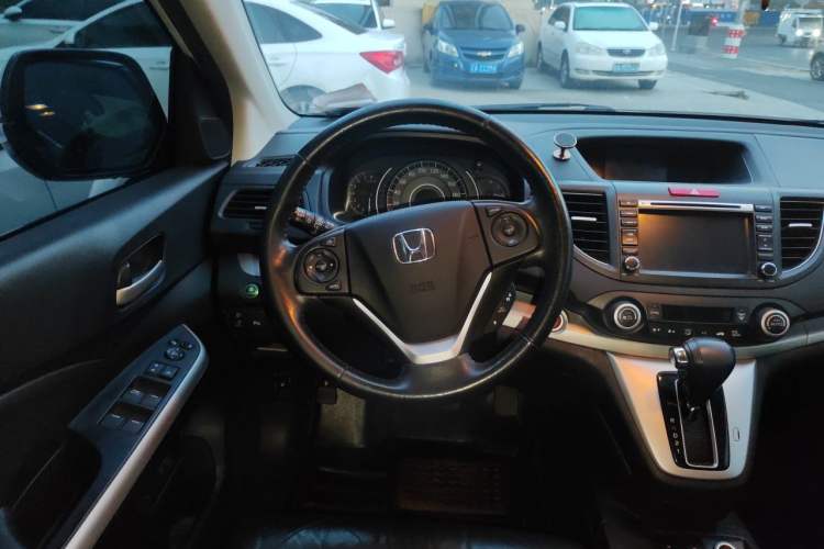 Used Honda CR-V 2013 2.4L four-wheel drive luxury version Steering Wheel