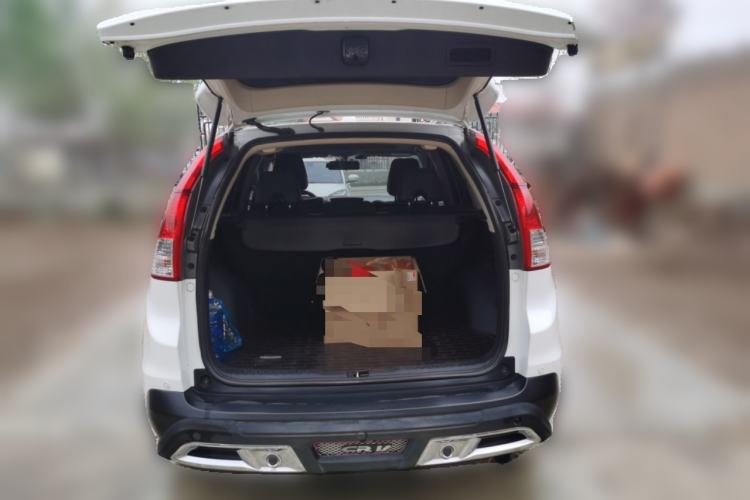 Used Honda CR-V 2013 2.4L four-wheel drive luxury version Trunk