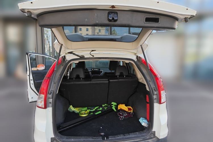 Used Honda CR-V 2013 2.4L two-wheel drive luxury version Trunk