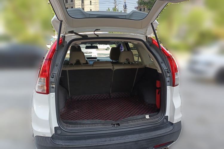 Used Honda CR-V 2013 2.4L four-wheel drive luxury version Trunk