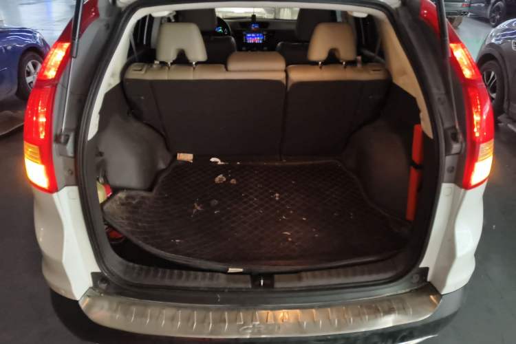 Used Honda CR-V 2013 2.4L two-wheel drive luxury version Trunk