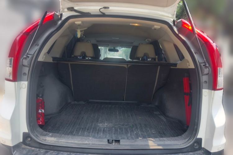 Used Honda CR-V 2013 2.4L four-wheel drive luxury version Trunk