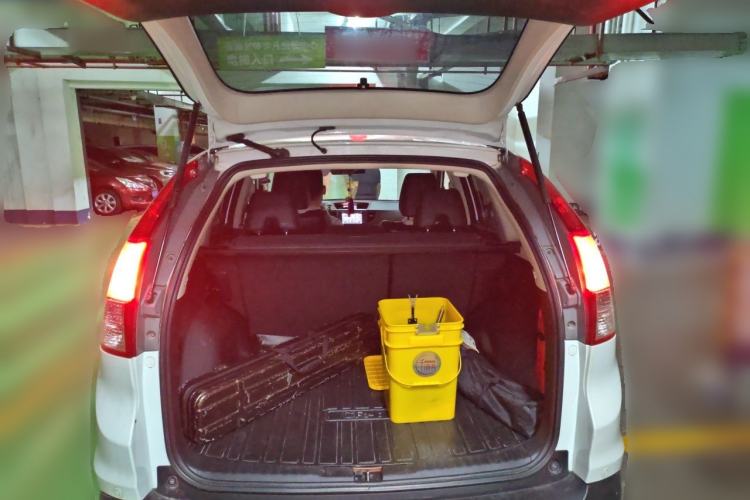 Used Honda CR-V 2013 2.4L four-wheel drive luxury version Trunk