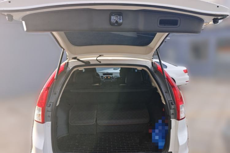 Used Honda CR-V 2013 2.4L four-wheel drive luxury version Trunk
