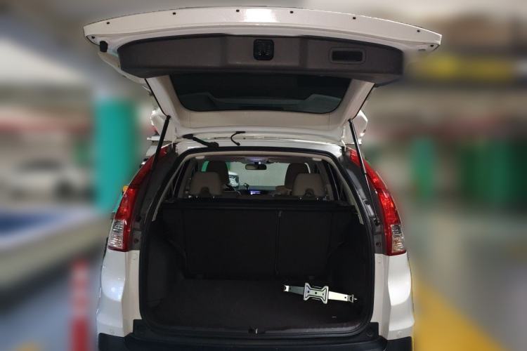 Used Honda CR-V 2013 2.4L four-wheel drive luxury version Trunk