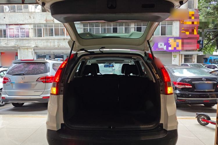 Used Honda CR-V 2013 2.0L 2WD Classic Edition Trunk