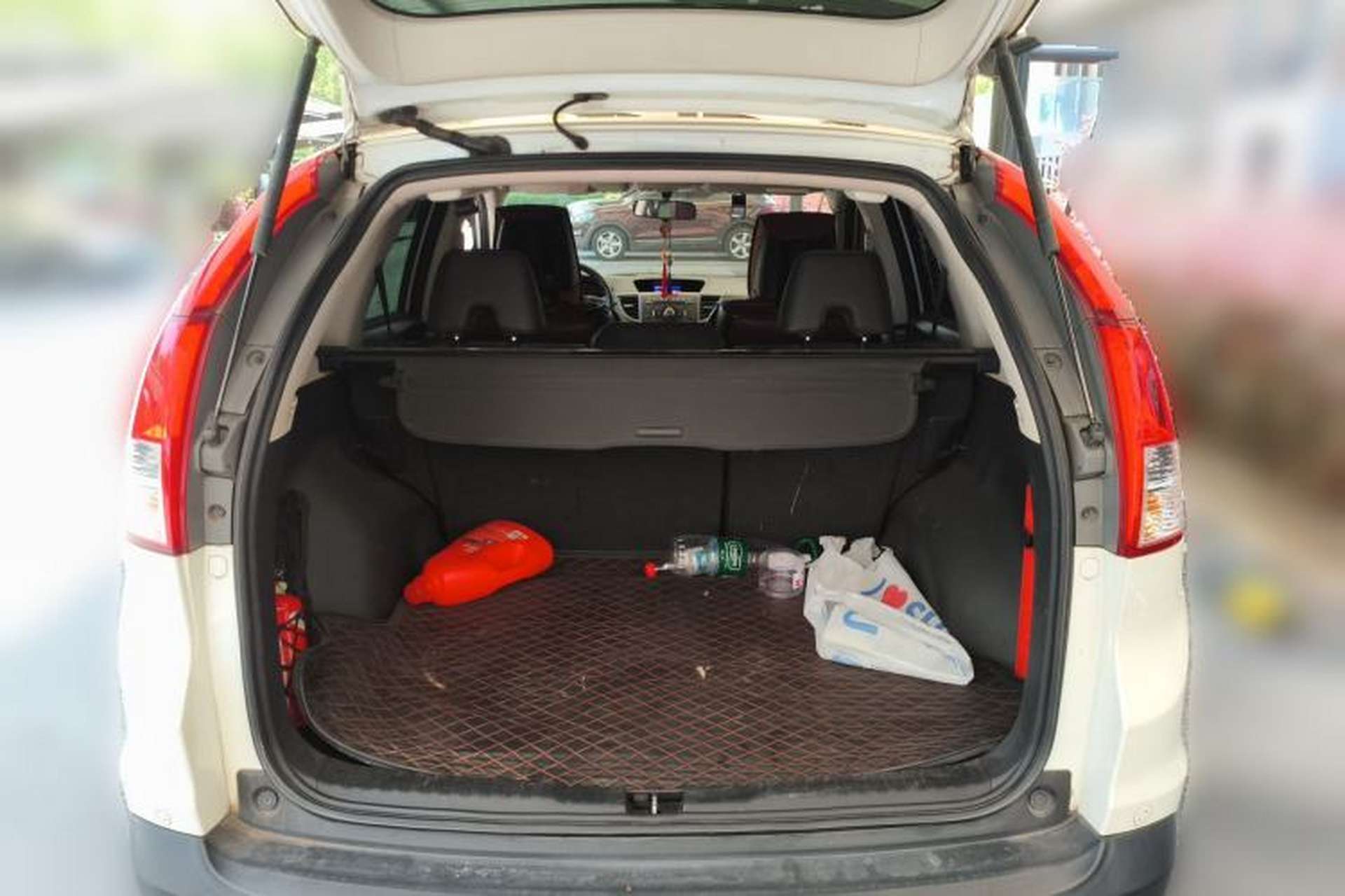 Used Honda CR-V 2013 2.4L four-wheel drive luxury version Trunk