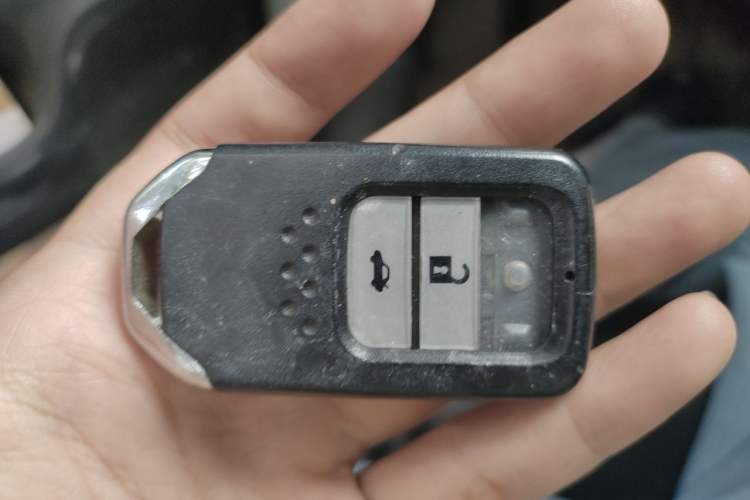 Used Honda CR-V 2013 2.4L two-wheel drive luxury version Vehicle Key