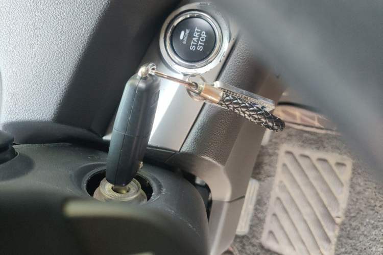 Used Honda CR-V 2013 2.0L 2WD Classic Edition Vehicle Key