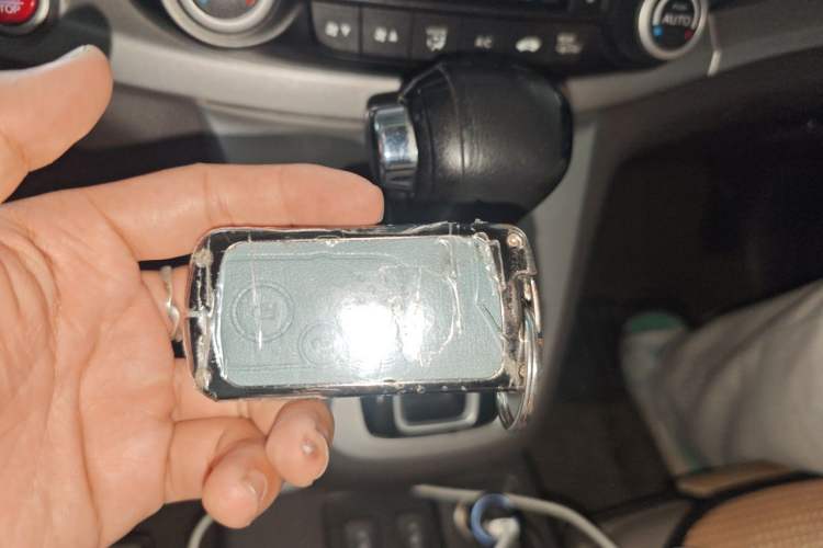 Used Honda CR-V 2013 2.4L four-wheel drive luxury version Vehicle Key