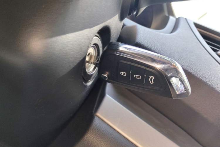 Used Honda CR-V 2013 2.0L 2WD Classic Edition Vehicle Key