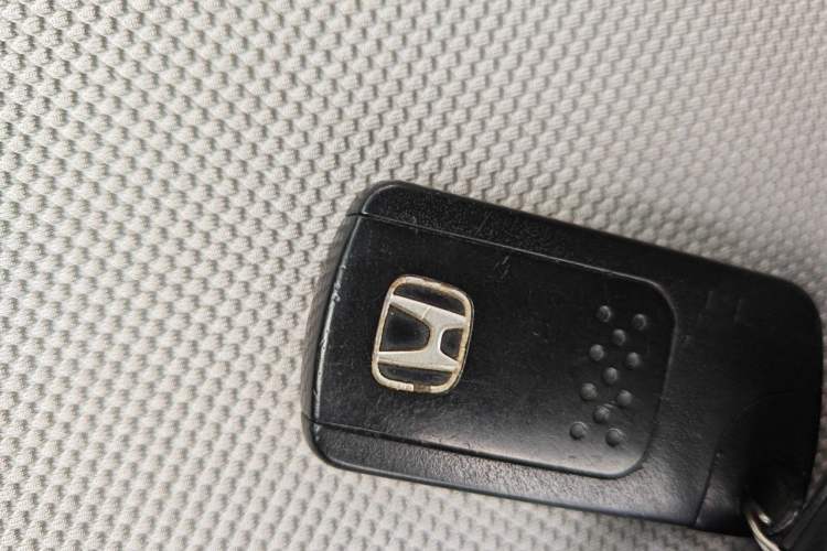 Used Honda CR-V 2013 2.4L two-wheel drive luxury version Vehicle Key