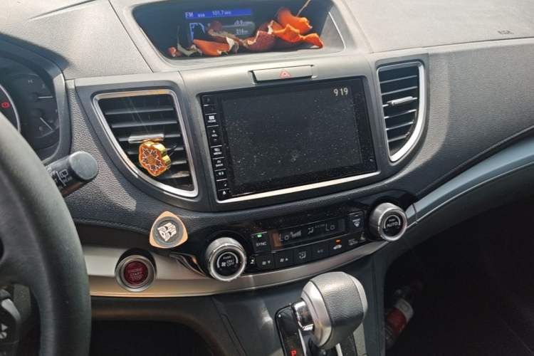 Used Honda CR-V 2015 2.4L two-wheel drive luxury version Audio And AC Panel