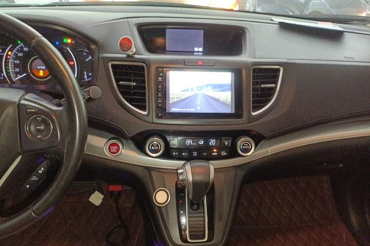 Used Honda CR-V 2015 2.4L four-wheel drive luxury version Audio And AC Panel