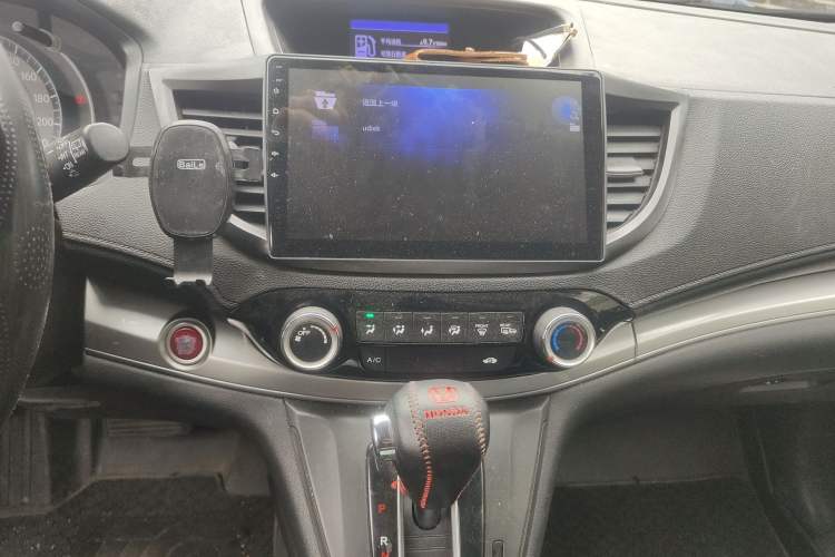 Used Honda CR-V 2015 2.0L two-wheel drive Fashion Edition Audio And AC Panel