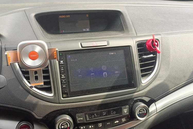 Used Honda CR-V 2015 2.4L two-wheel drive luxury version Audio And AC Panel
