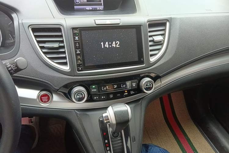 Used Honda CR-V 2015 2.4L four-wheel drive luxury version Audio And AC Panel