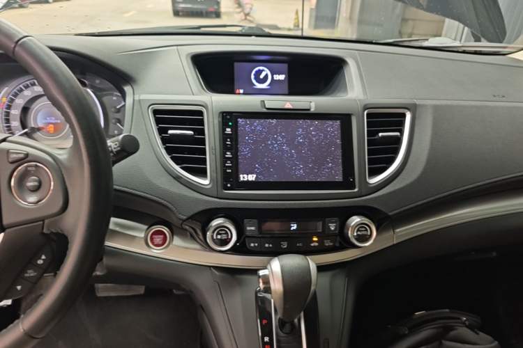 Used Honda CR-V 2015 2.4L four-wheel drive luxury version Audio And AC Panel