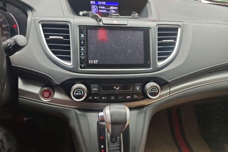 Used Honda CR-V 2015 2.4L four-wheel drive luxury version Audio And AC Panel