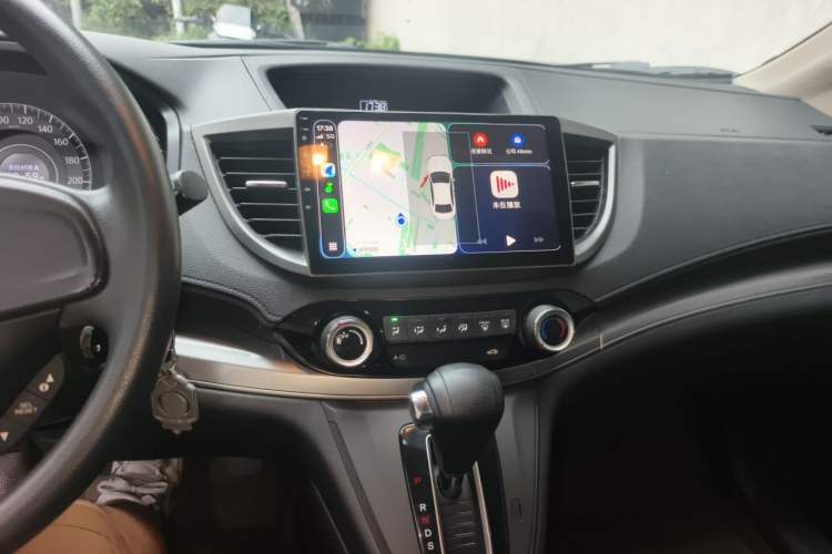 Used Honda CR-V 2015 2.0L two-wheel drive urban version Audio And AC Panel