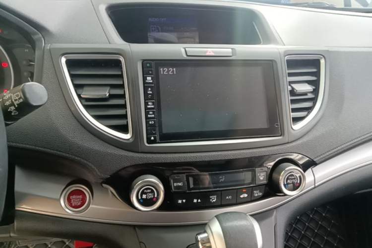 Used Honda CR-V 2015 2.4L two-wheel drive luxury version Audio And AC Panel